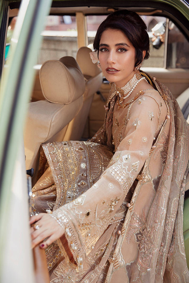 Pakistani Mehndi Dresses Bridal Mehndi Pishwas for Mehndi Kingston London  UK Bridal Pishwas